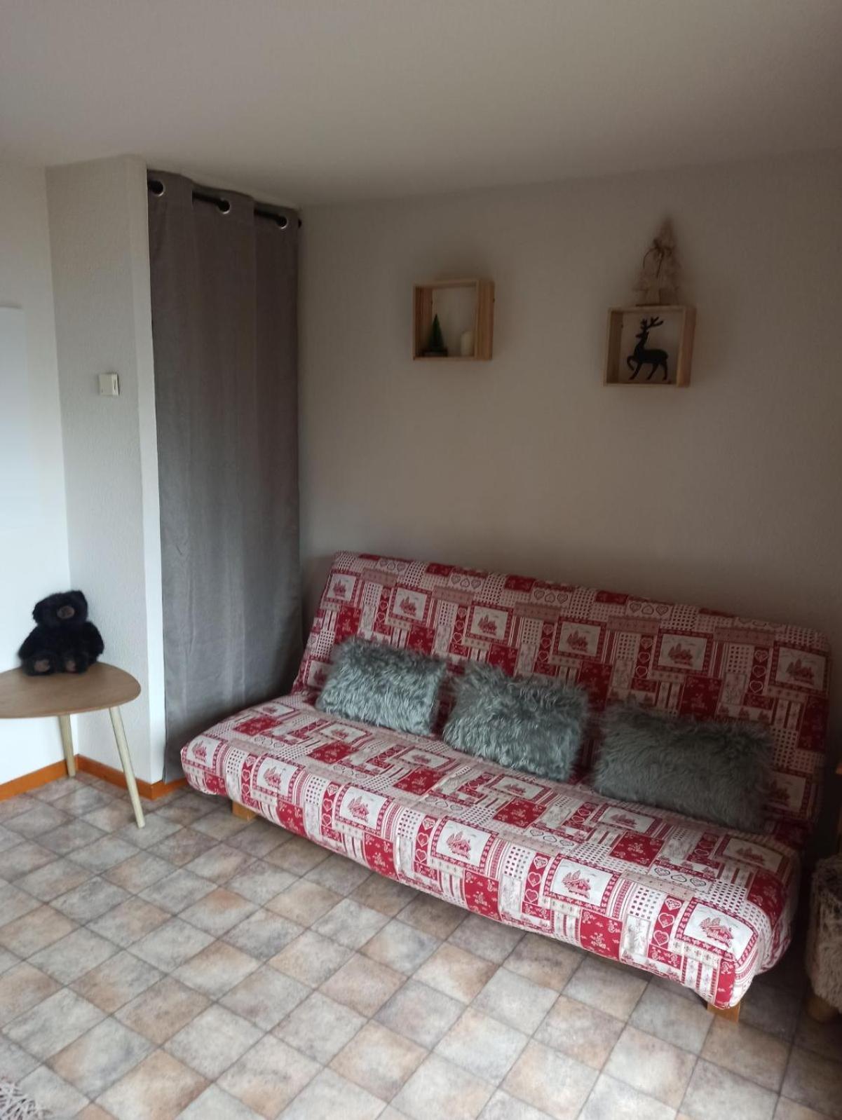Emilie Hanard Appartement *